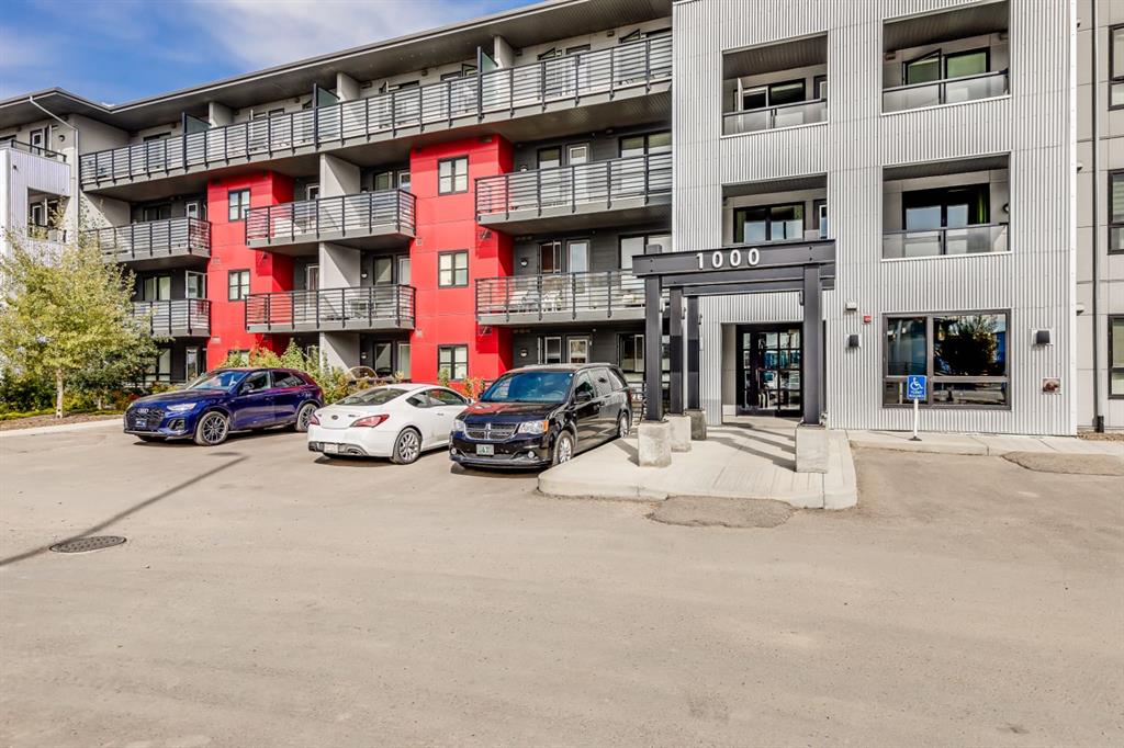 350 Livingston Common NE, #1402