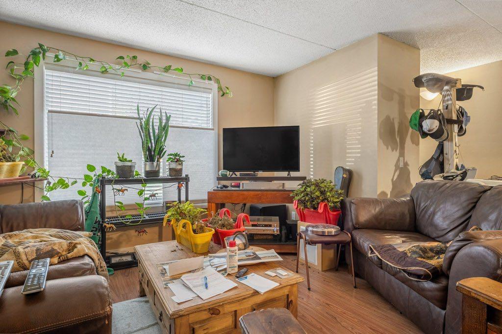 2200 Woodview Drive SW, #708