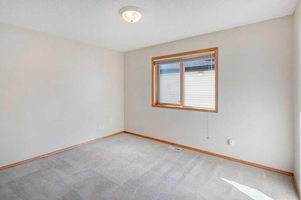 157 Gleneagles View