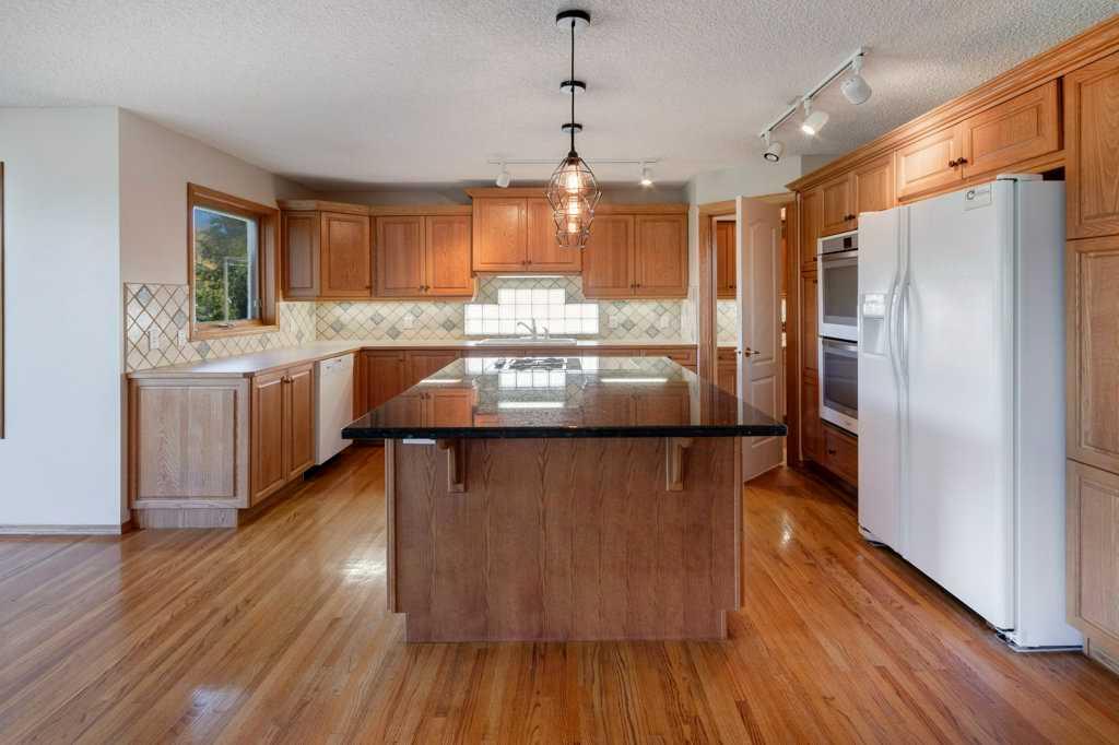 157 Gleneagles View