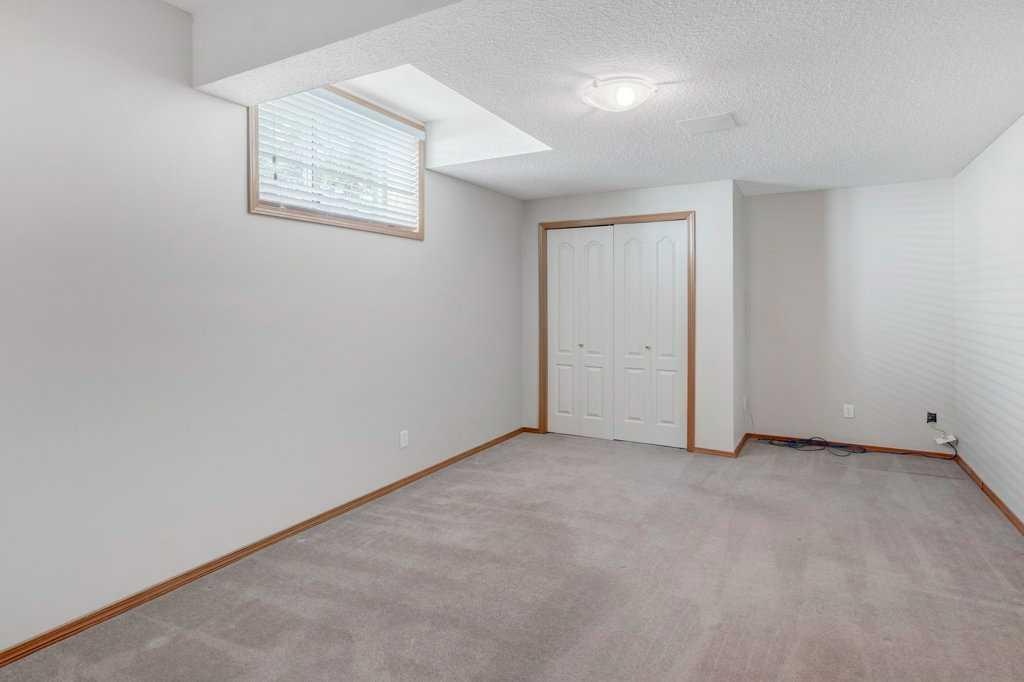 157 Gleneagles View