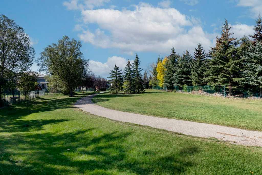 157 Gleneagles View