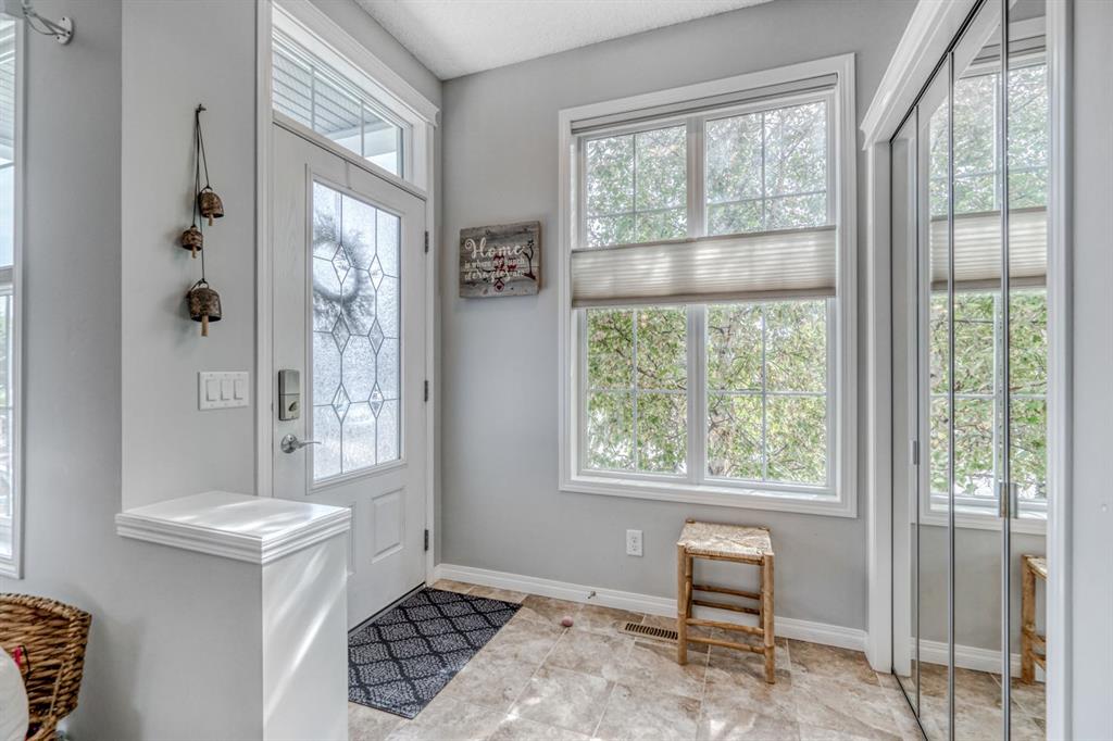 37 Autumn Terrace SE