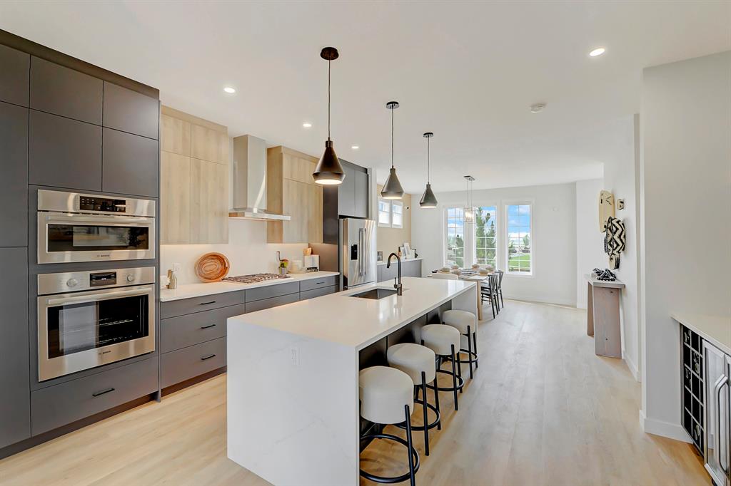 946 Harmony Parade