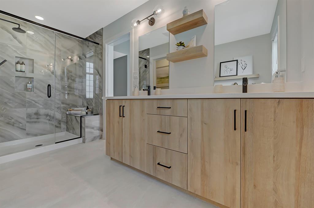 946 Harmony Parade