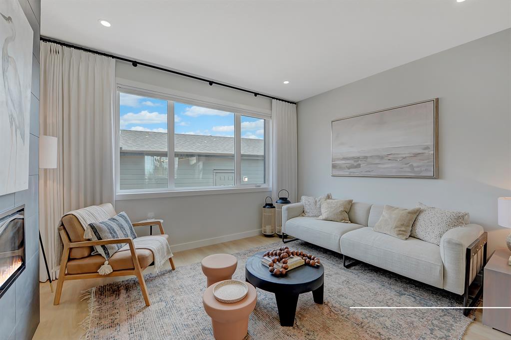 946 Harmony Parade