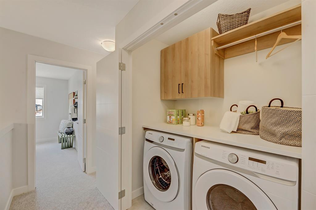 946 Harmony Parade