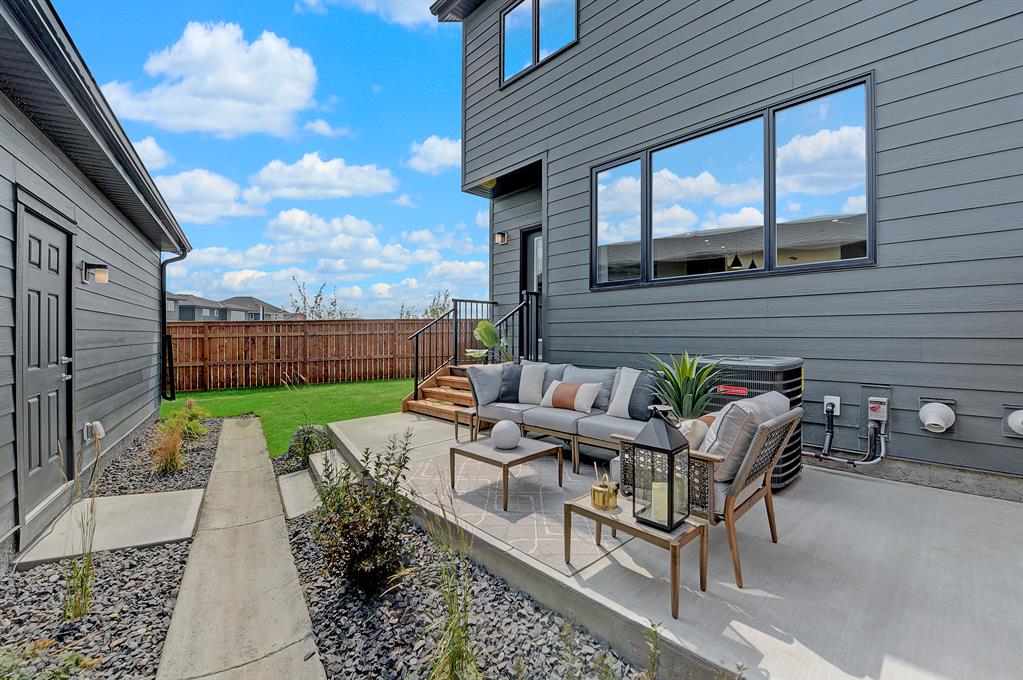 946 Harmony Parade