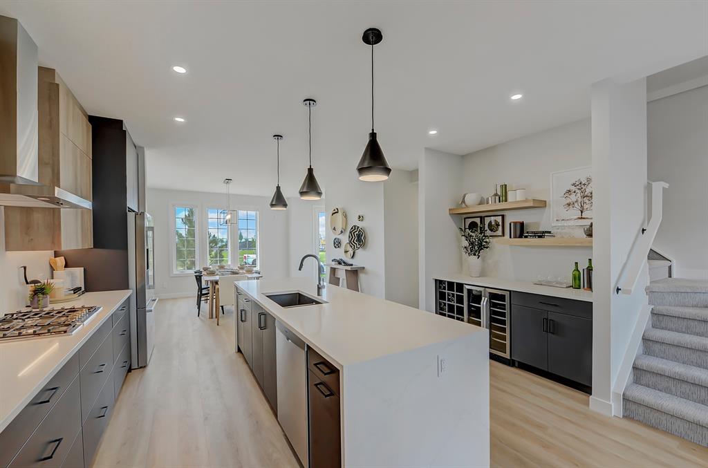 946 Harmony Parade