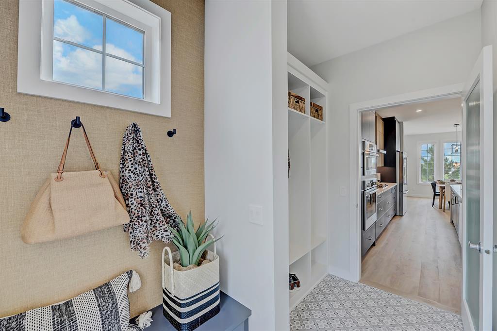 946 Harmony Parade