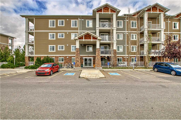 406 Cranberry Park SE, Calgary