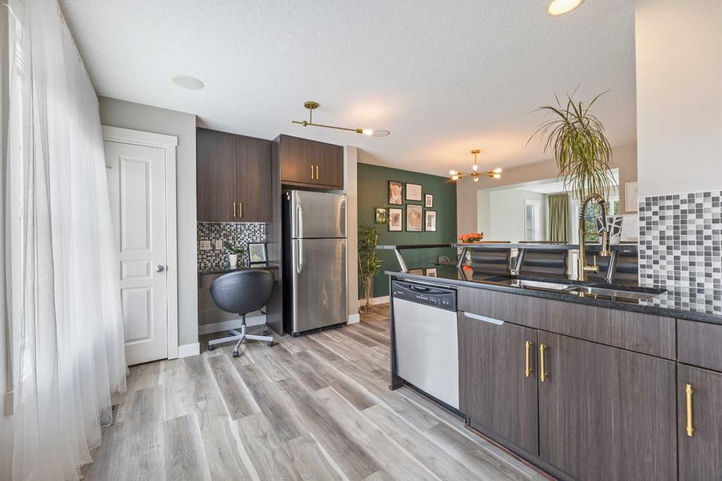 506 Mckenzie Towne Square SE