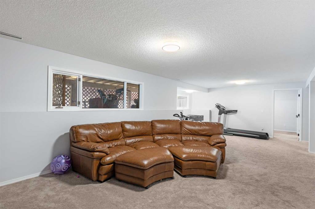 29 Edgevalley Way NW