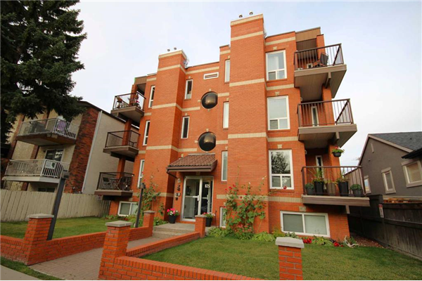 825 4 Street NE, Calgary