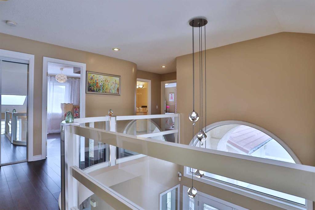 195 Hamptons Terrace NW
