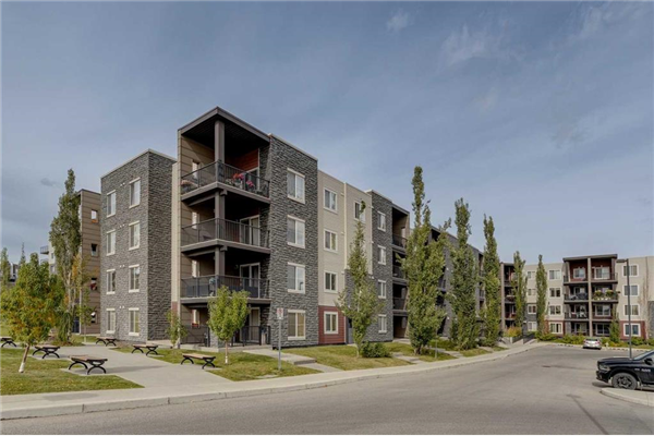 195 Kincora Glen Road NW, Calgary