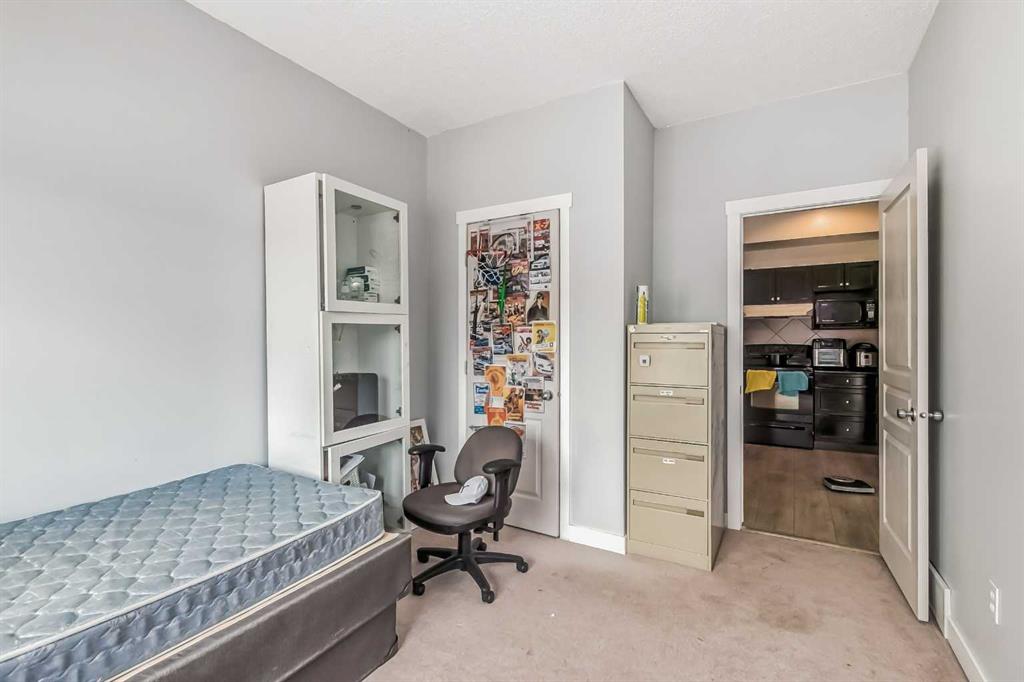 503 East Lakeview Place