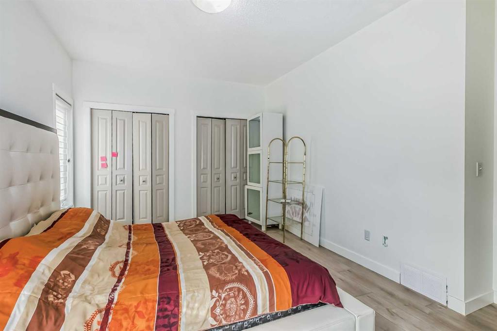 503 East Lakeview Place