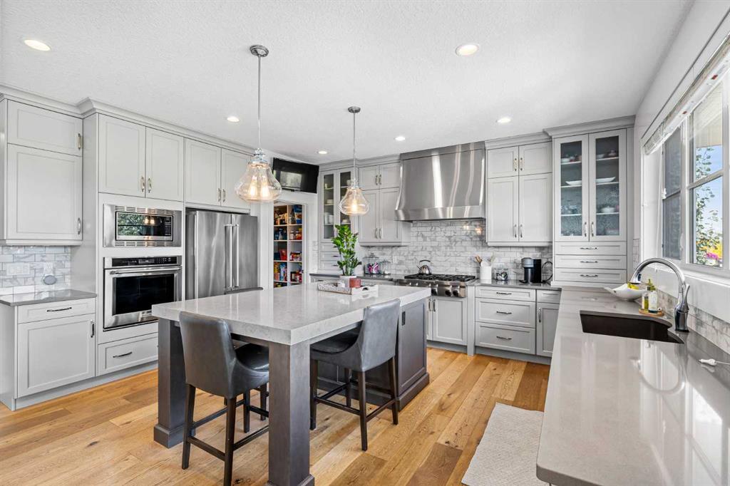 244 Coopers Park SW