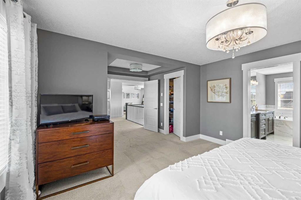 244 Coopers Park SW