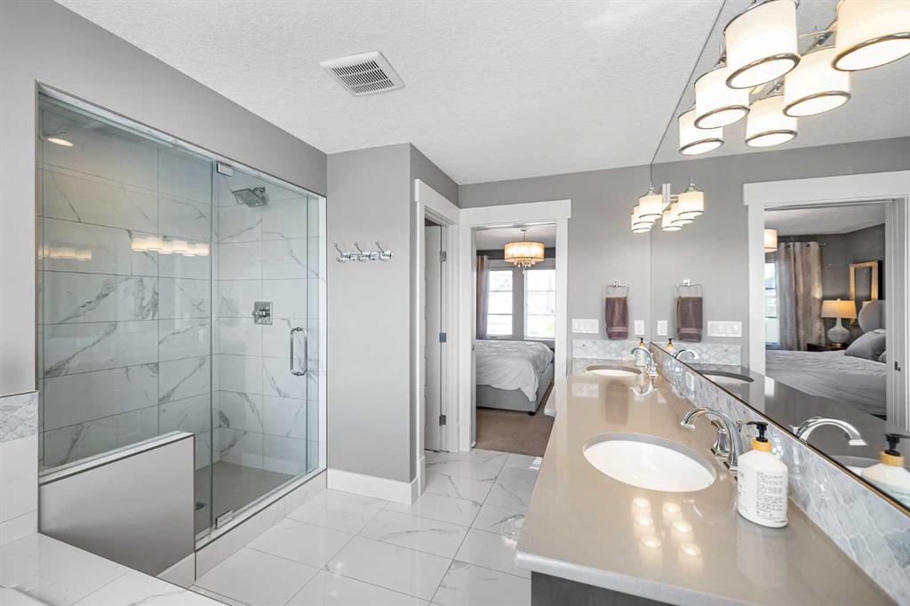 244 Coopers Park SW