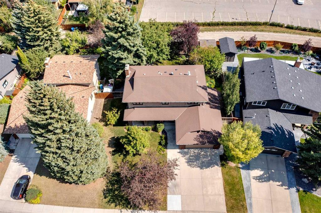 114 Lake Placid Close SE