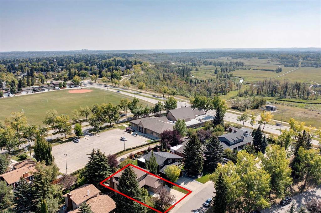 114 Lake Placid Close SE
