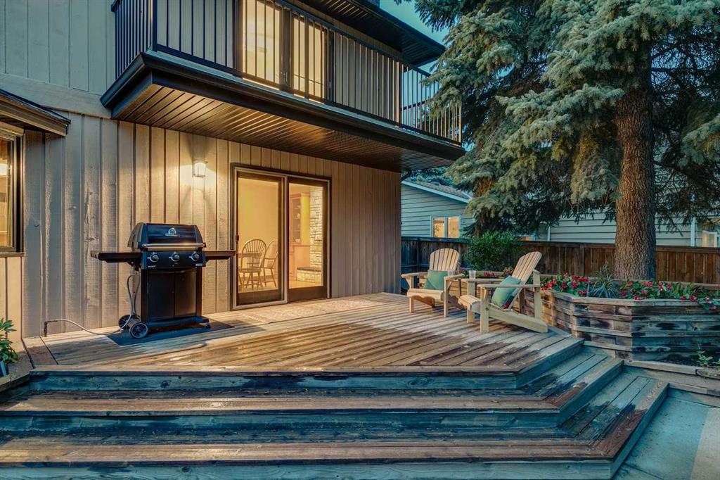 114 Lake Placid Close SE