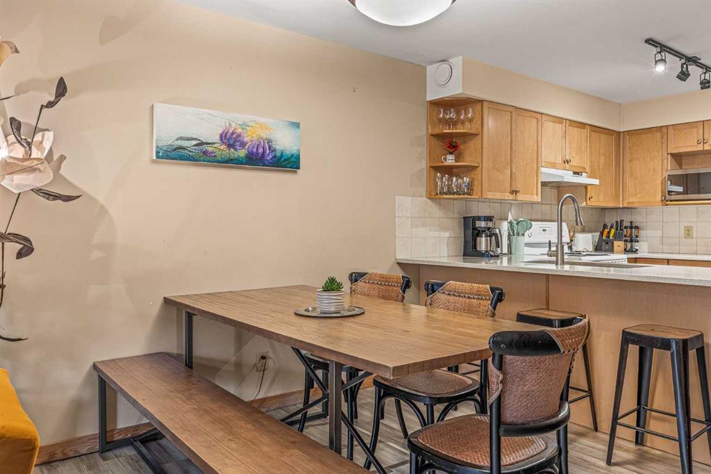 743 Railway Avenue, #202
