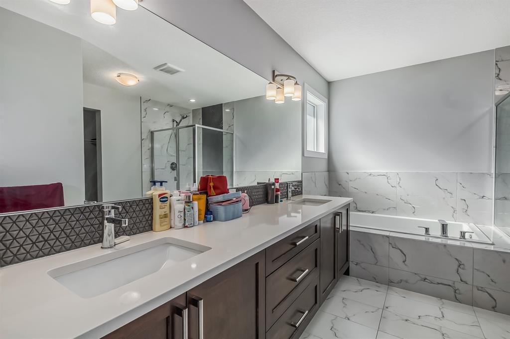 17 Savanna Villas NE