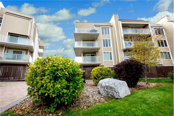 3737 42 Street NW, Calgary