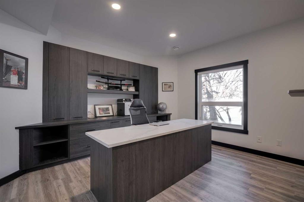 137 Douglas Woods Close SE