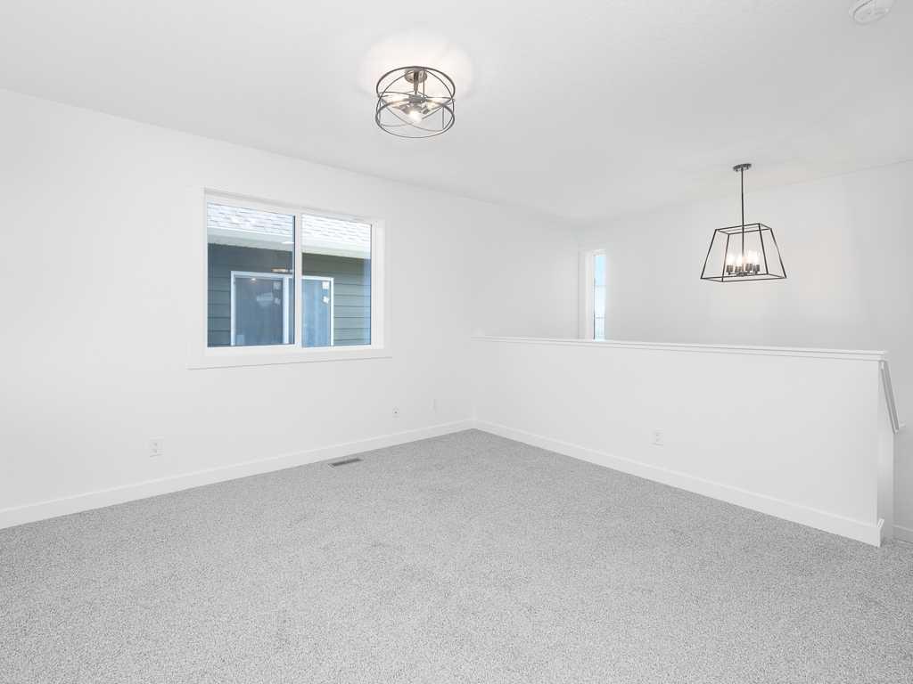 187 Legacy Glen Parade SE