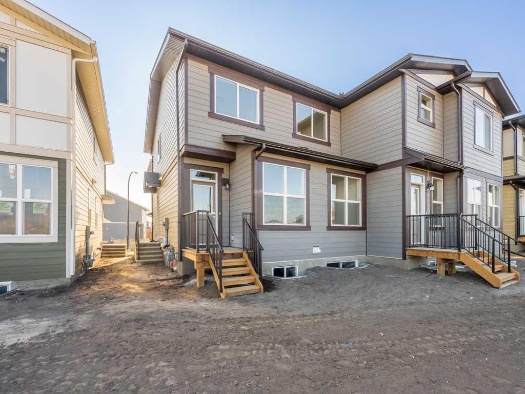 187 Legacy Glen Parade SE