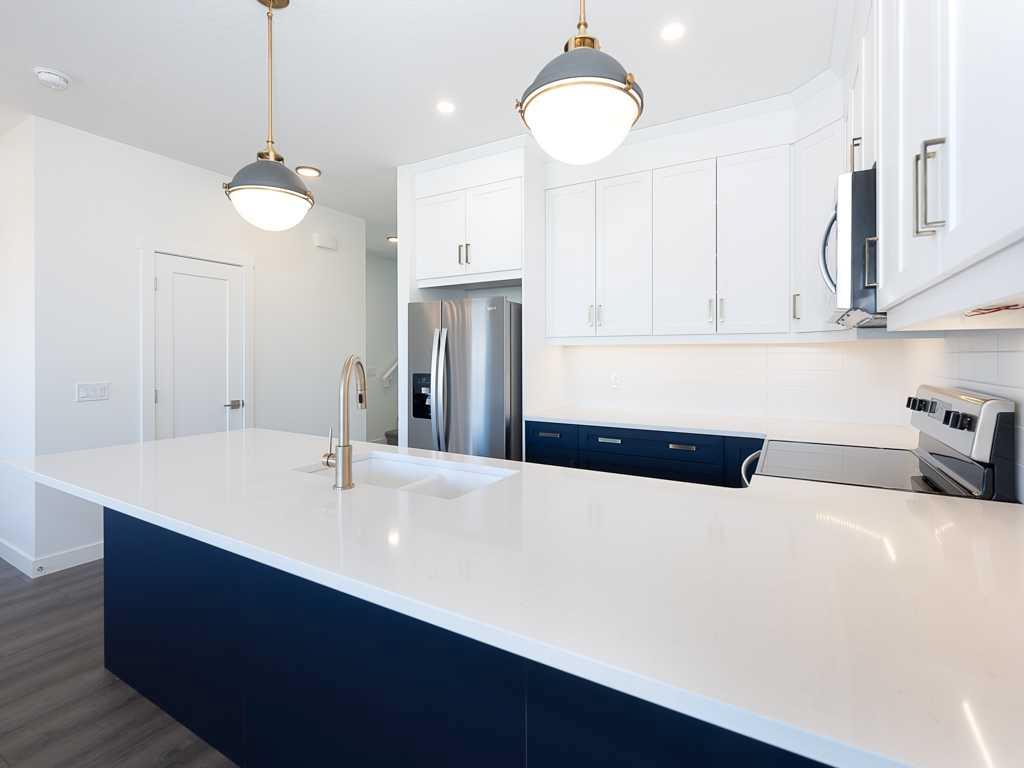187 Legacy Glen Parade SE