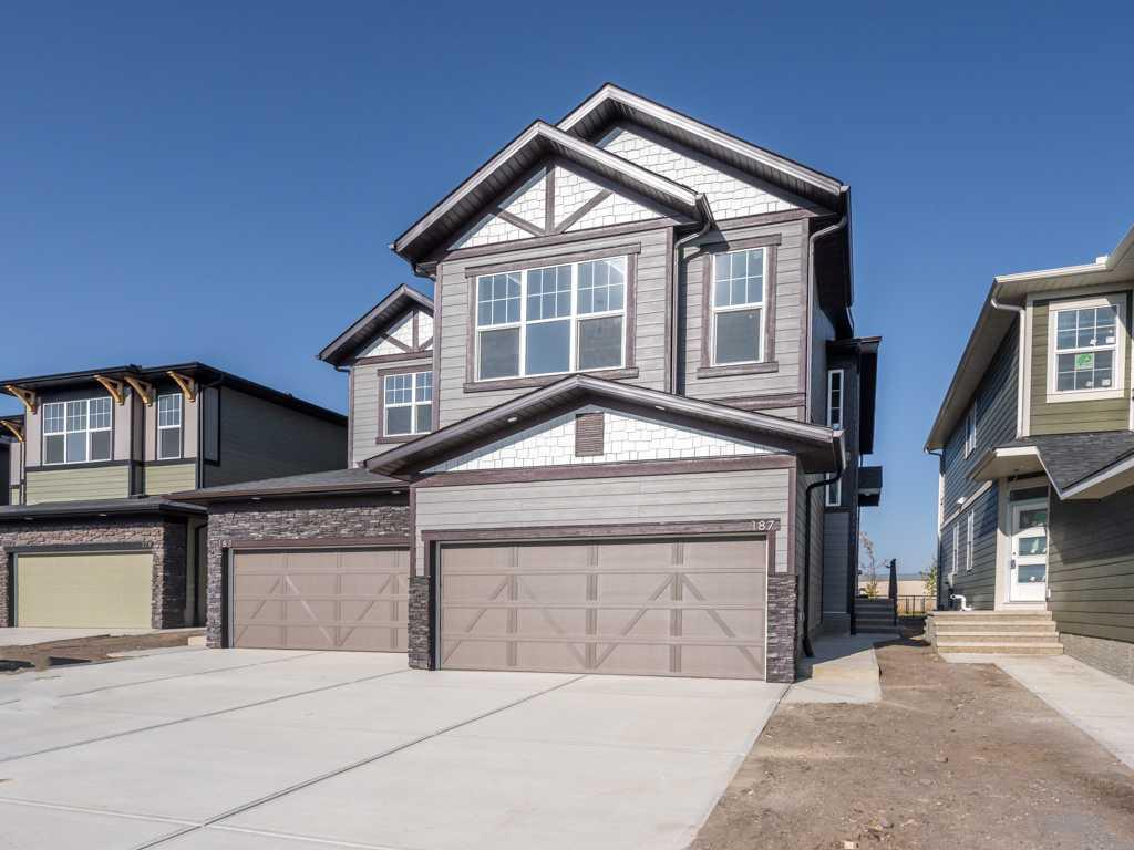 187 Legacy Glen Parade SE