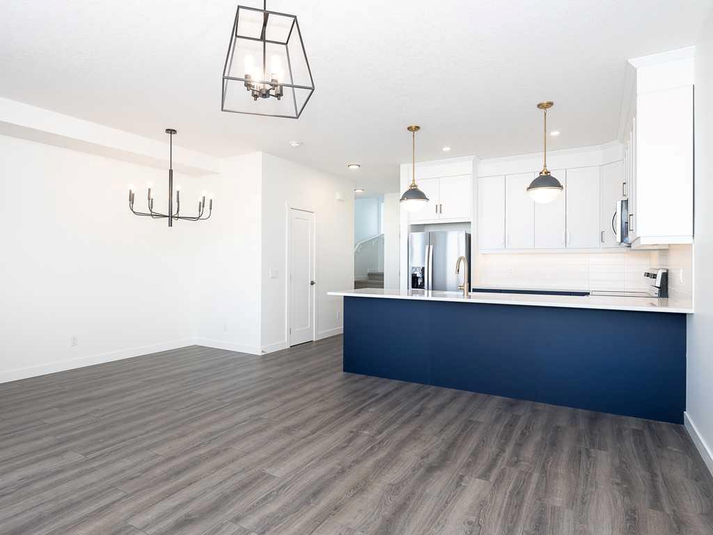 187 Legacy Glen Parade SE