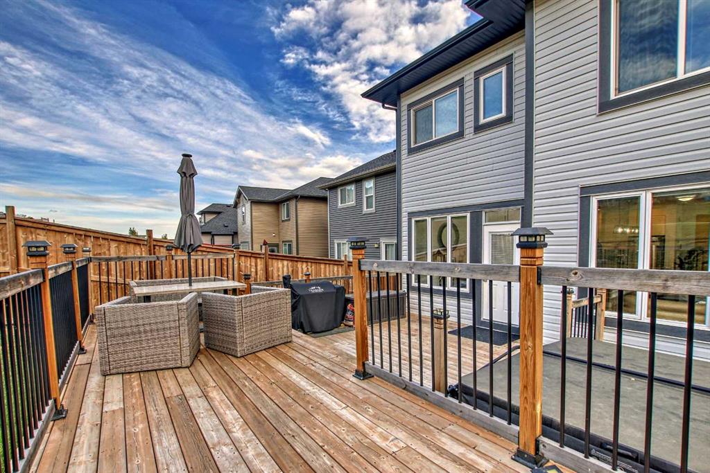 48 Hillcrest Avenue SW