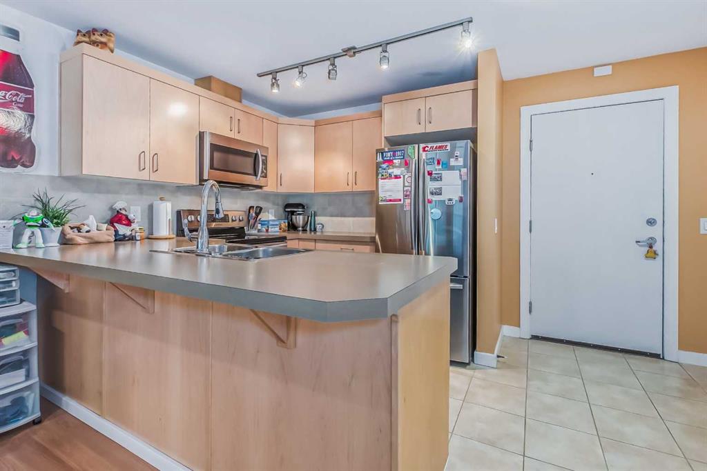 1410 1 Street SE, #403
