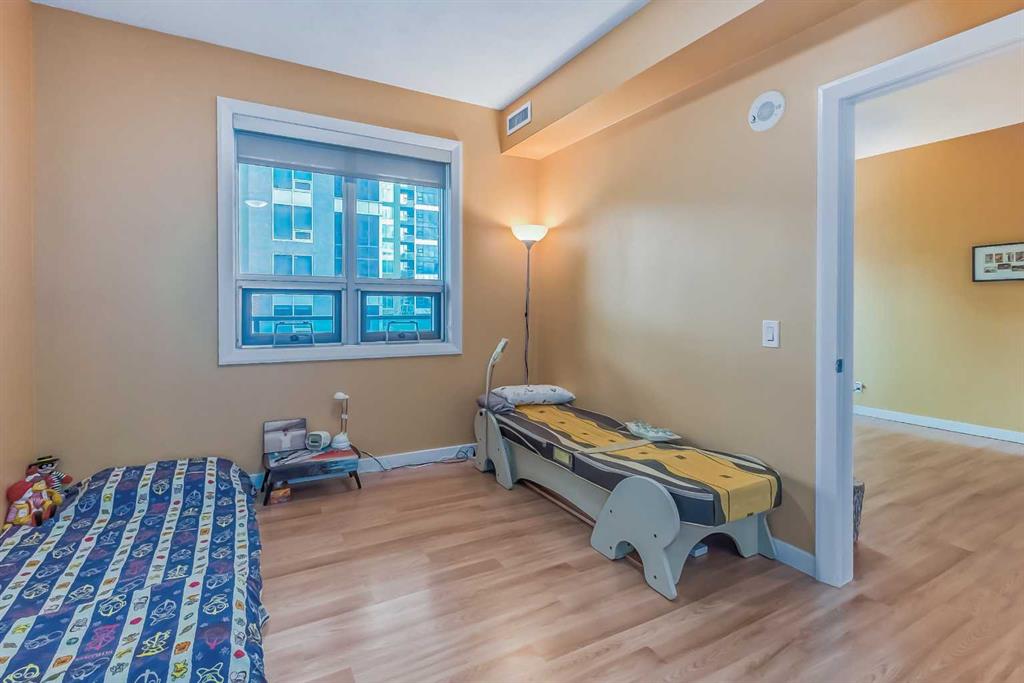 1410 1 Street SE, #403