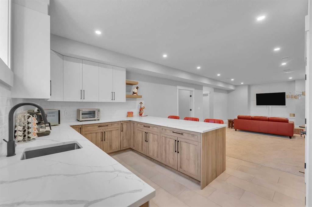 307 STONEMERE Bay