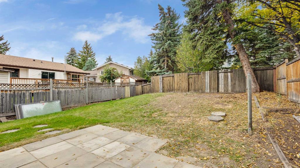 989 Ranchview Crescent NW
