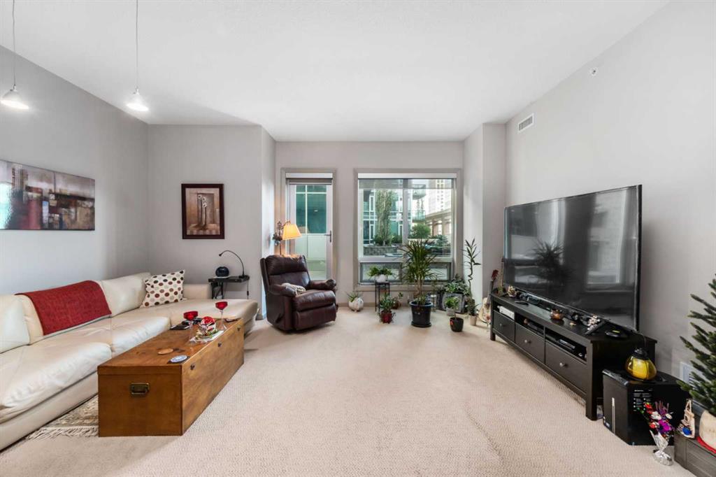210 15 Avenue SE, #203
