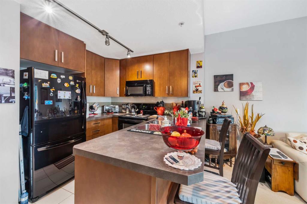 210 15 Avenue SE, #203