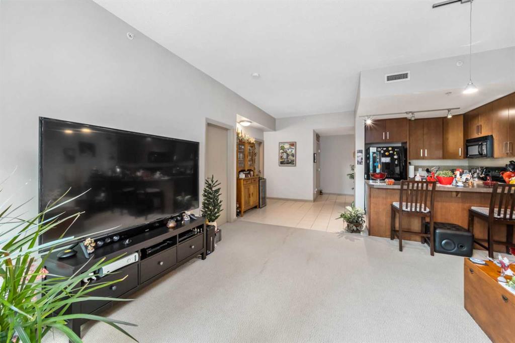 210 15 Avenue SE, #203