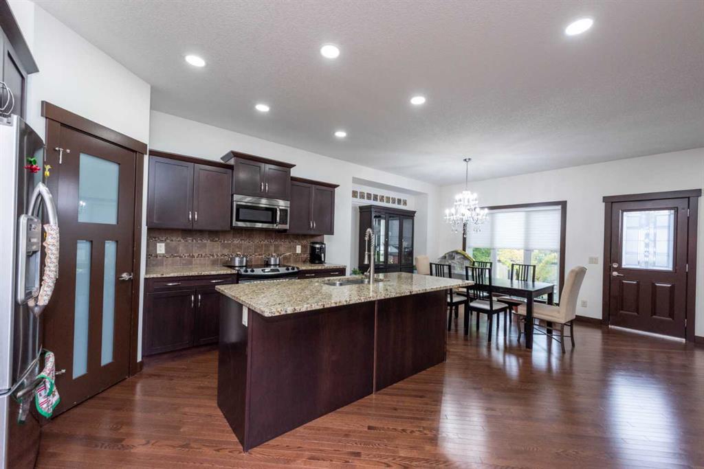 157 Williamstown Green NW
