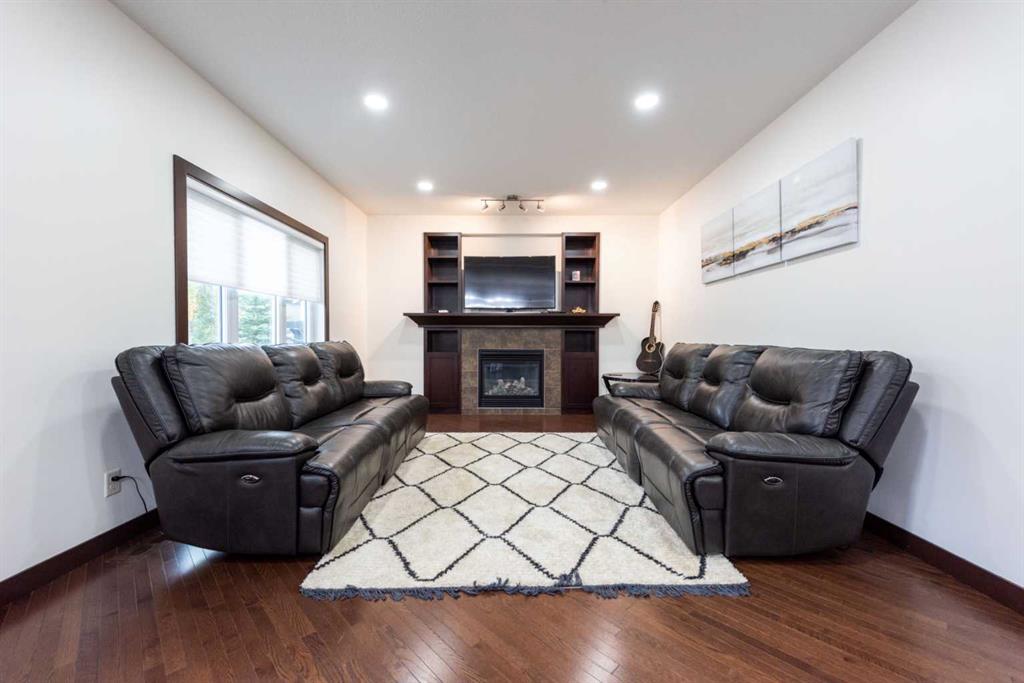 157 Williamstown Green NW