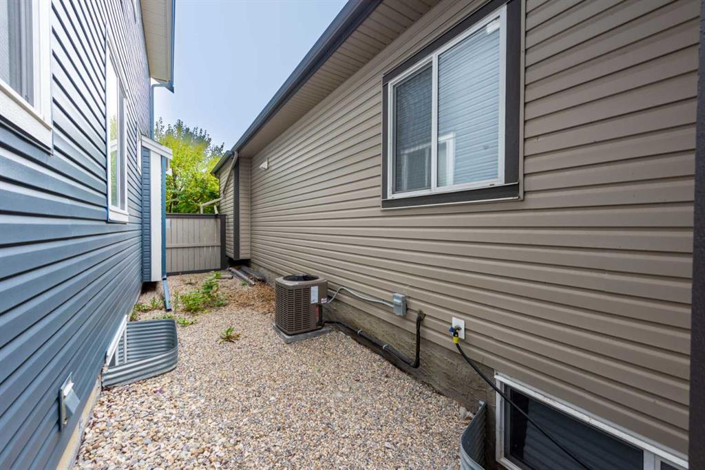 157 Williamstown Green NW