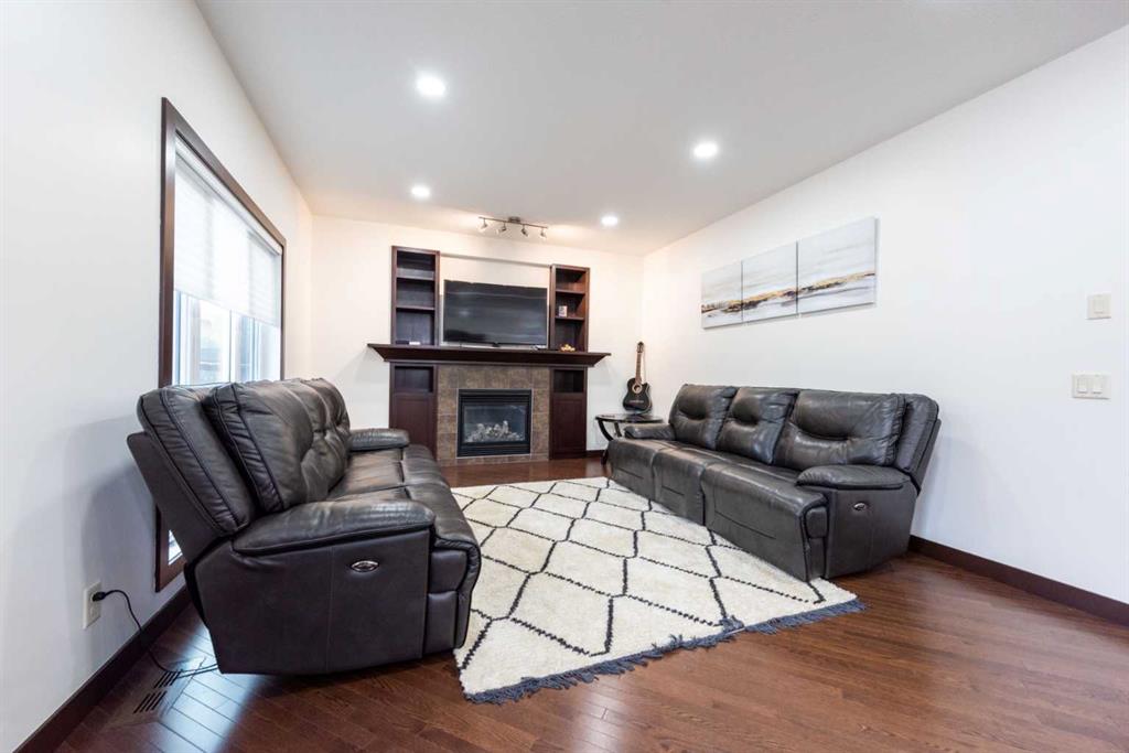 157 Williamstown Green NW