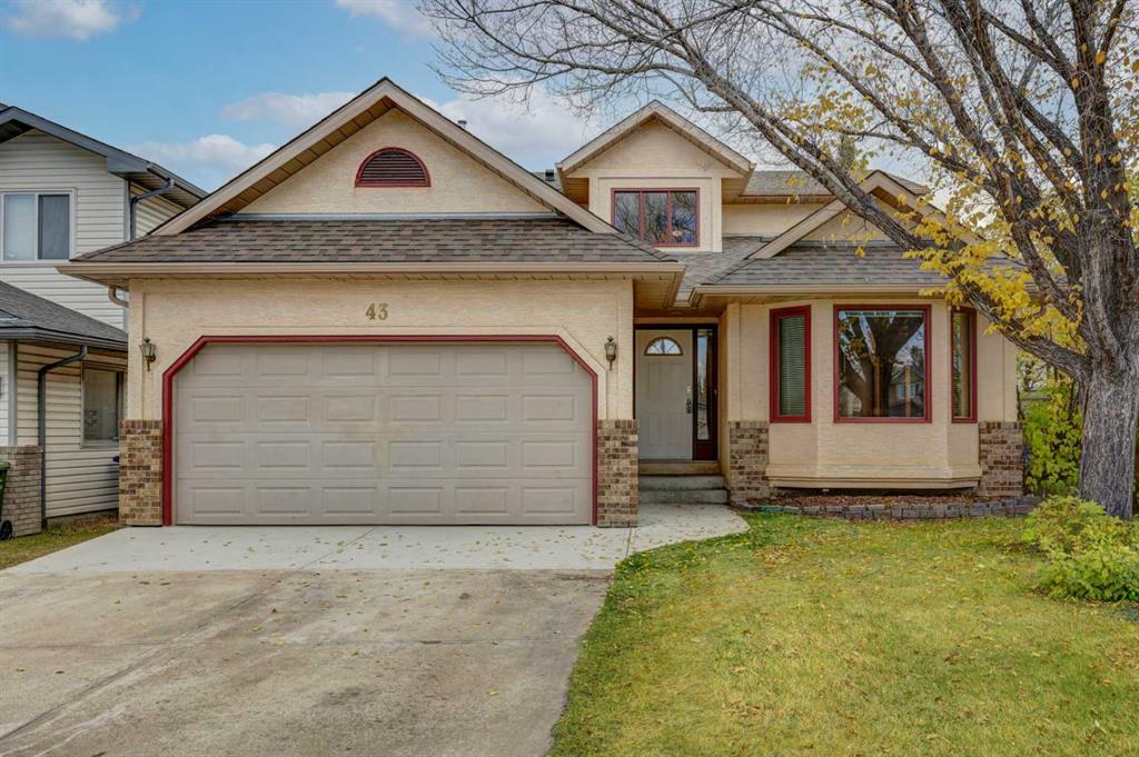 43 Waterstone Crescent SE